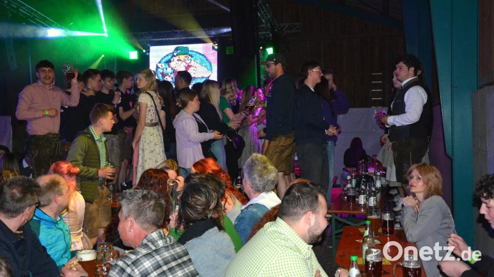 Hallenfest 25 4